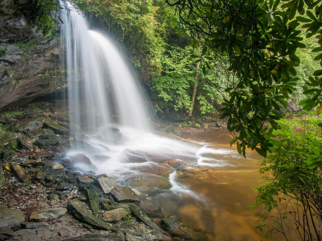 Schoolhouse Falls in Panthertown Valley. A short, worthwhile side hike is required to see this waterfall.