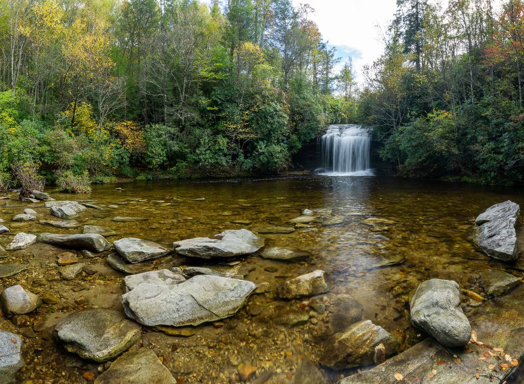 Current inspiration: Some autumn color at Schoolhouse Falls. Current inspiration: Some autumn color at Schoolhouse Falls.